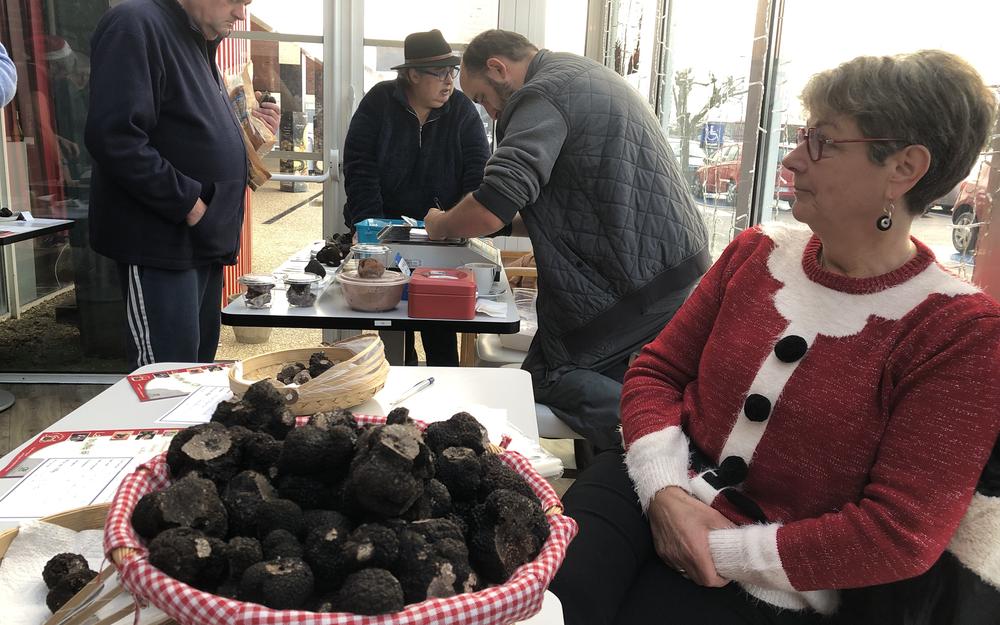 Jarnac : le marché aux truffes déménage pour un nouvel écrin à Mainxe-Gondeville